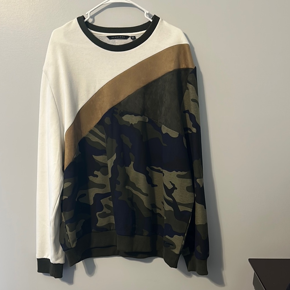 Camouflage Colorblock Sweatshirt